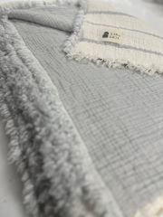 ELYAF DOLGULU MÜSLİN YATAK ÖRTÜSÜ  TEK KİŞİLİK AÇIK GRİ