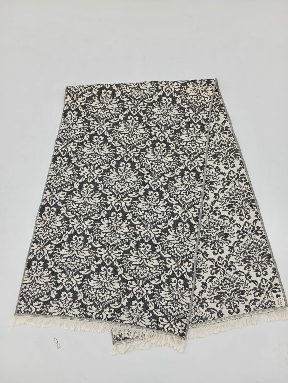 %100 Pamuklu Jakarlı Şal Desenli Siyah Şal