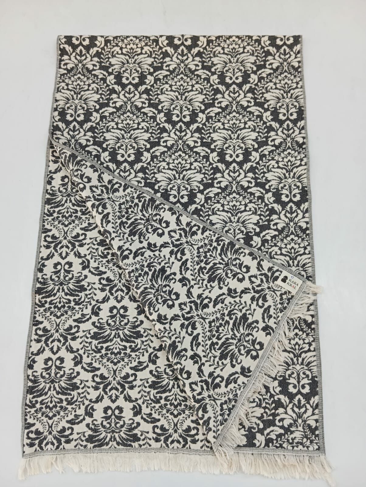 %100 Pamuklu Jakarlı Şal Desenli Siyah Şal